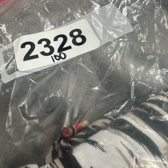 Chico's Tunic Top Ikat Print Black White Red 3/4th Sleeves‎ Size 2 (Large) Rayon - Picture 10 of 10